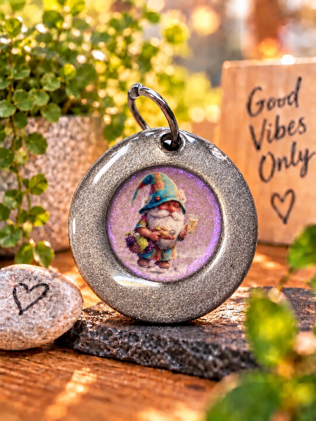 Gnodel vom Wingert Anhänger mit Riesling – Lovely Washer Schmuck mit Gnodel und Rieslingschoppen